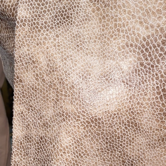 Gorgeous Moto-Cotton Model Light Cardigan By: G - Picture 7 of 15